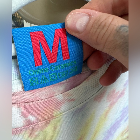 Online ceramics – Grateful Dead “love is real”tie-dye Medium T-shirt - Picture 5 of 5